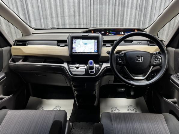 Honda Freed II с пробегом 2018 года, цена 1 600 000 рублей, 157574 км, компактвэн, Автокод Объявления