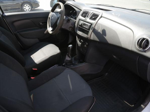 Renault Logan II с пробегом 2015 года, цена 386 000 рублей, 342000 км, седан, Автокод Объявления