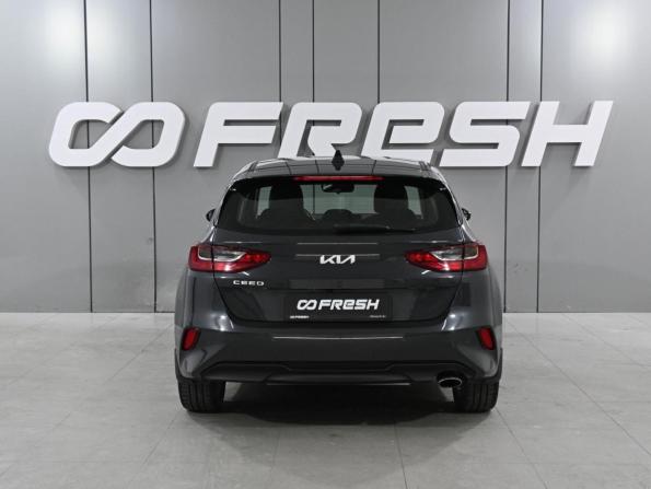 Kia Ceed III Рестайлинг с пробегом 2022 года, цена 2 199 000 рублей, 60984 км, хэтчбек, Автокод Объявления
