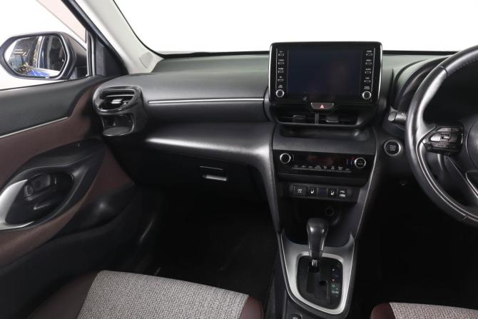 Toyota Yaris Cross с пробегом 2020 года, цена 1 649 000 рублей, 95550 км, внедорожник, Автокод Объявления