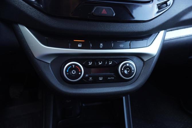 Lada (ВАЗ) Vesta I с пробегом 2019 года, цена 979 000 рублей, 176085 км, универсал, Автокод Объявления
