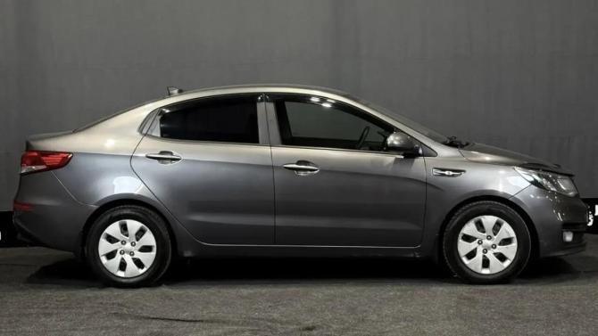 Kia Rio III Рестайлинг с пробегом 2017 года, цена 1 099 000 рублей, 105000 км, седан, Автокод Объявления