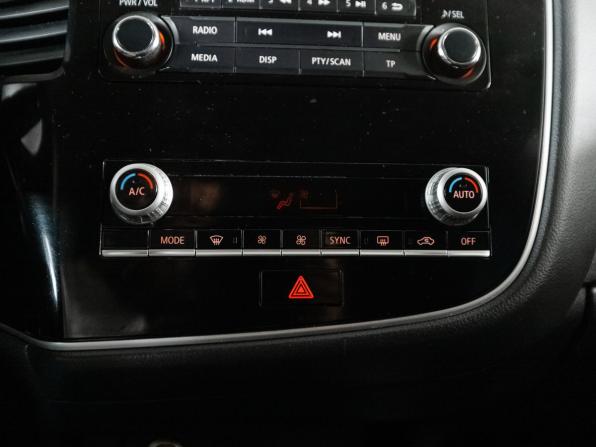Mitsubishi Outlander III Рестайлинг 3 с пробегом 2022 года, цена 2 720 000 рублей, 55461 км, внедорожник, Автокод Объявления
