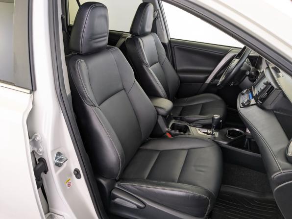 Toyota RAV4 IV (XA40) Рестайлинг с пробегом 2016 года, цена 2 595 000 рублей, 122999 км, внедорожник, Автокод Объявления