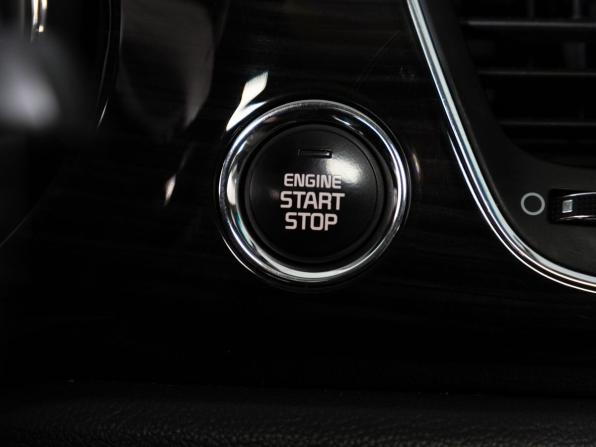 Kia Carnival III с пробегом 2019 года, цена 2 721 000 рублей, 148200 км, минивэн, Автокод Объявления