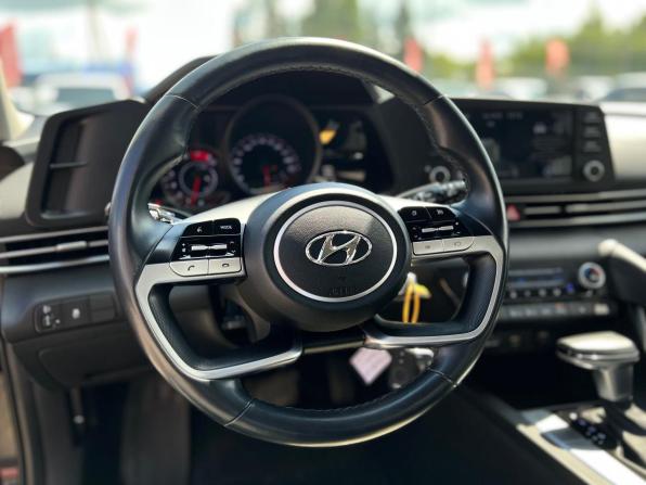 Hyundai Elantra VII (CN7) с пробегом 2021 года, цена 2 350 000 рублей, 21950 км, седан, Автокод Объявления