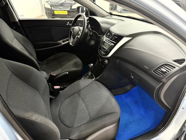 Hyundai Solaris I с пробегом 2012 года, цена 680 000 рублей, 177000 км, хэтчбек, Автокод Объявления