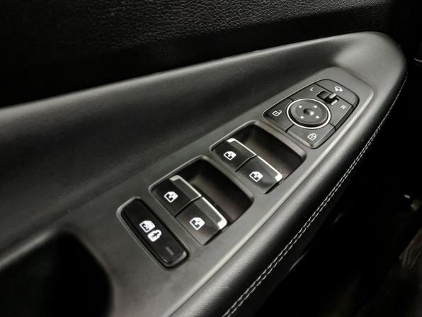 Hyundai Santa Fe IV Рестайлинг с пробегом 2022 года, цена 3 750 000 рублей, 49170 км, внедорожник, Автокод Объявления