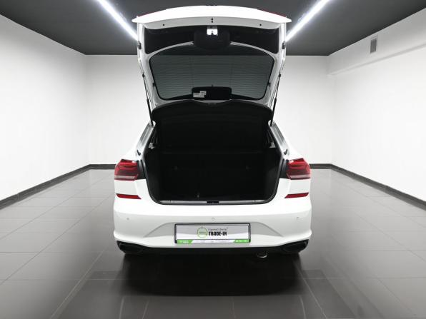 Volkswagen Polo VI с пробегом 2021 года, цена 1 395 000 рублей, 143964 км, лифтбек, Автокод Объявления