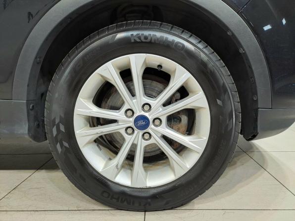 Ford Kuga II Рестайлинг с пробегом 2017 года, цена 1 390 000 рублей, 208825 км, внедорожник, Автокод Объявления