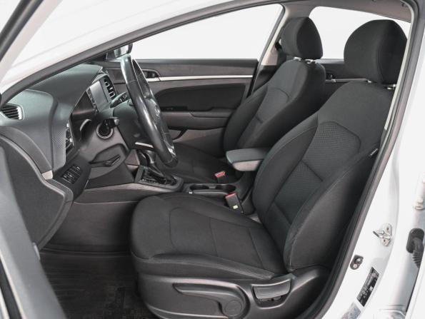 Hyundai Elantra VI (AD) Рестайлинг с пробегом 2019 года, цена 1 719 000 рублей, 98289 км, седан, Автокод Объявления