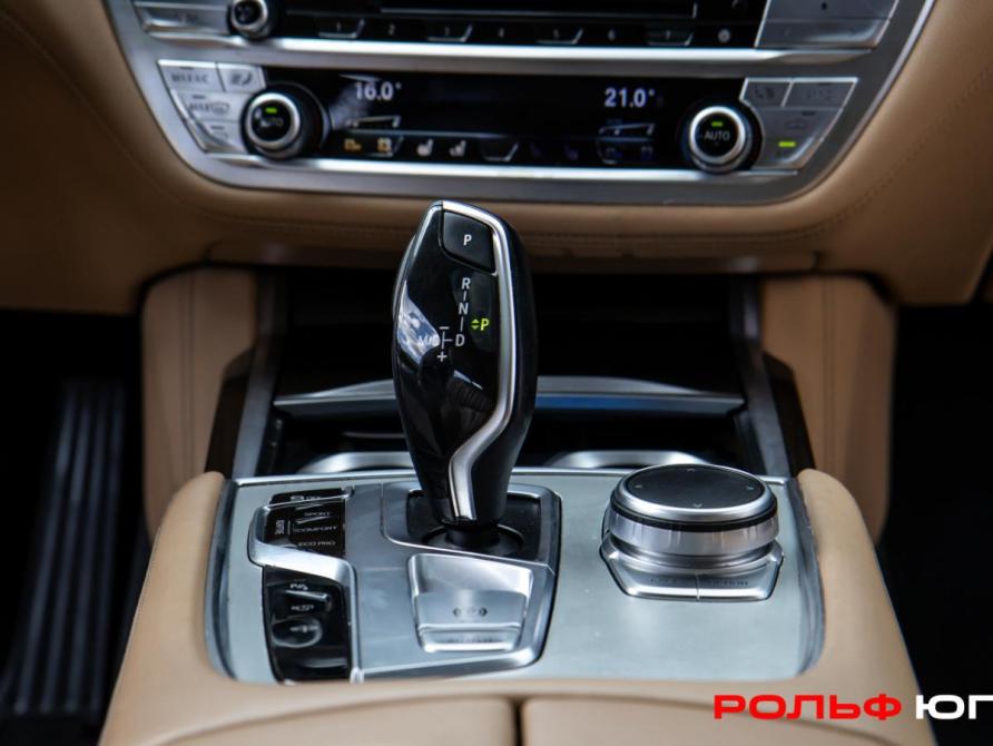 BMW 7 серии VI (G11/G12) Москва  - изображение 18