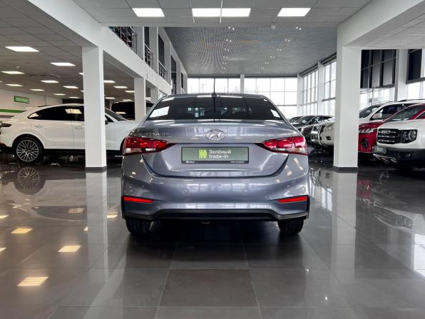 Hyundai Solaris II с пробегом 2017 года, цена 1 345 000 рублей, 119026 км, седан, Автокод Объявления