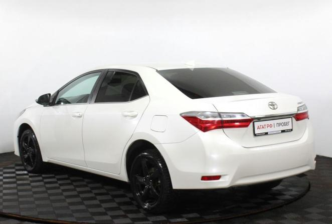 Toyota Corolla XI (E160 E170 E180) Рестайлинг 1 с пробегом 2017 года, цена 1 400 000 рублей, 204648 км, седан, Автокод Объявления