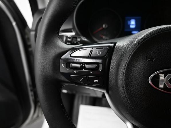 Kia Rio IV с пробегом 2017 года, цена 1 200 000 рублей, 143552 км, седан, Автокод Объявления