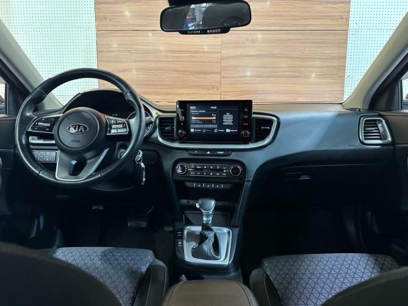 Kia Ceed III Рестайлинг с пробегом 2021 года, цена 1 999 900 рублей, 101842 км, универсал, Автокод Объявления