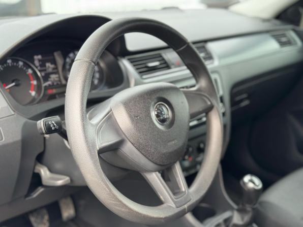 Skoda Rapid I с пробегом 2016 года, цена 869 000 рублей, 147648 км, лифтбек, Автокод Объявления
