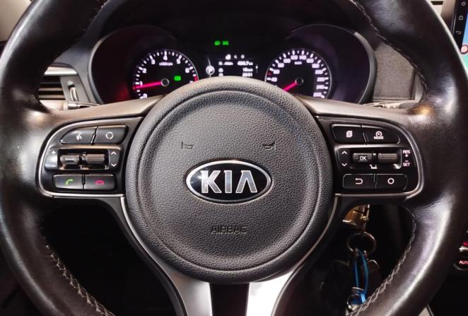 Kia Optima IV Рестайлинг с пробегом 2018 года, цена 1 960 000 рублей, 168210 км, седан, Автокод Объявления