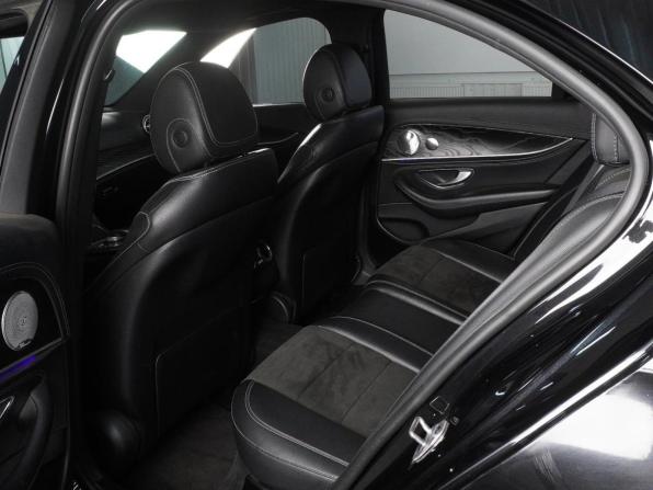 Mercedes-Benz E-Класс V (W213 S213 C238) с пробегом 2018 года, цена 3 049 000 рублей, 296218 км, седан, Автокод Объявления