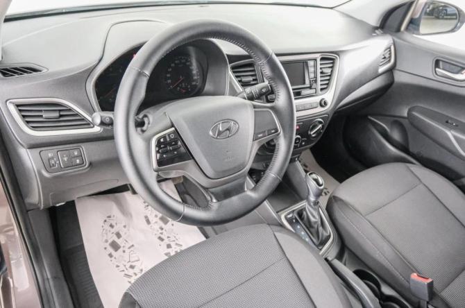 Hyundai Solaris II с пробегом 2018 года, цена 1 249 000 рублей, 105800 км, седан, Автокод Объявления