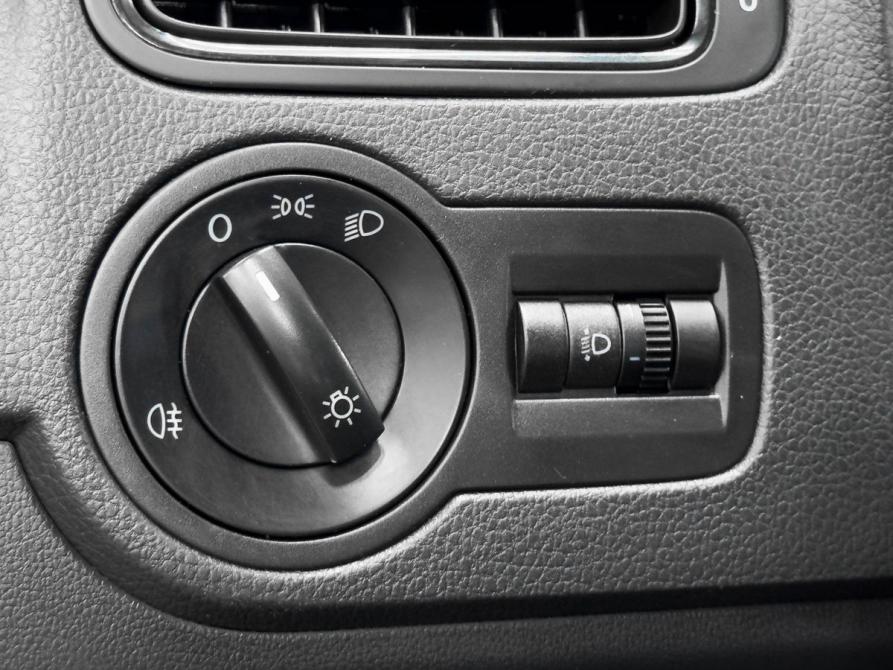 Volkswagen Polo V Рестайлинг Ростов-на-Дону  - изображение 15