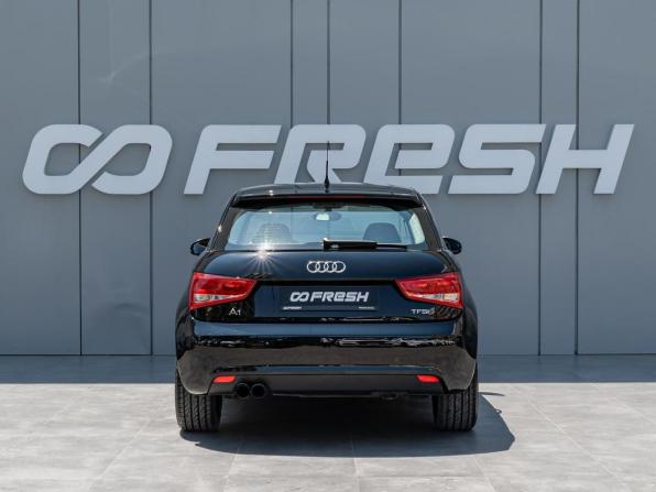 Audi A1 I (8X) с пробегом 2011 года, цена 990 000 рублей, 221926 км, хэтчбек, Автокод Объявления