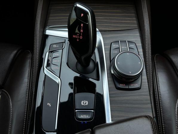 BMW 5 серии VII (G30/G31/G38) с пробегом 2018 года, цена 3 570 000 рублей, 192801 км, седан, Автокод Объявления
