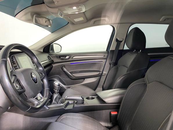 Renault Megane IV с пробегом 2019 года, цена 1 399 000 рублей, 123000 км, универсал, Автокод Объявления