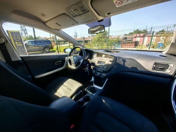 Kia Ceed II Рестайлинг с пробегом 2016 года, цена 1 259 000 рублей, 104000 км, универсал, Автокод Объявления