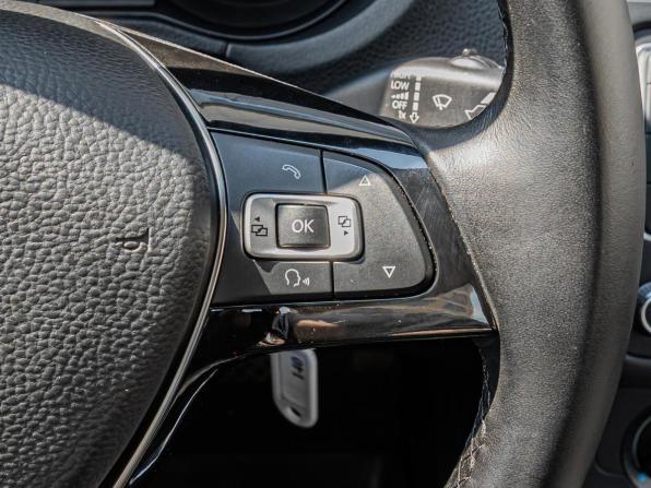 Volkswagen Polo V Рестайлинг с пробегом 2019 года, цена 1 370 000 рублей, 88756 км, седан, Автокод Объявления