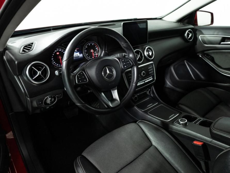 Mercedes-Benz A-Класс III (W176) Рестайлинг Санкт-Петербург  - изображение 12