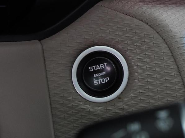 Land Rover Range Rover Velar I с пробегом 2018 года, цена 3 074 000 рублей, 190549 км, внедорожник, Автокод Объявления