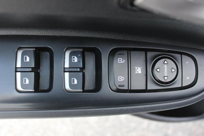 Kia Rio IV с пробегом 2018 года, цена 1 337 000 рублей, 94939 км, седан, Автокод Объявления