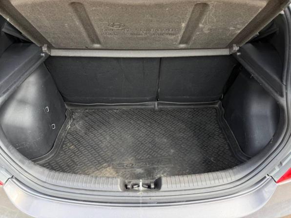 Hyundai Solaris I с пробегом 2012 года, цена 750 000 рублей, 140020 км, хэтчбек, Автокод Объявления