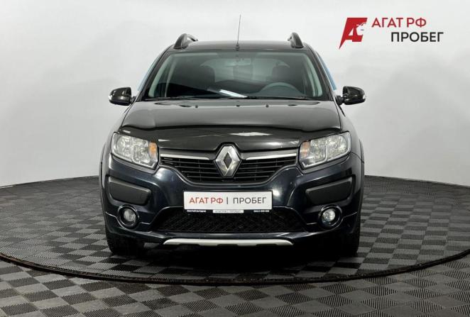Renault Sandero II с пробегом 2015 года, цена 725 000 рублей, 211237 км, хэтчбек, Автокод Объявления