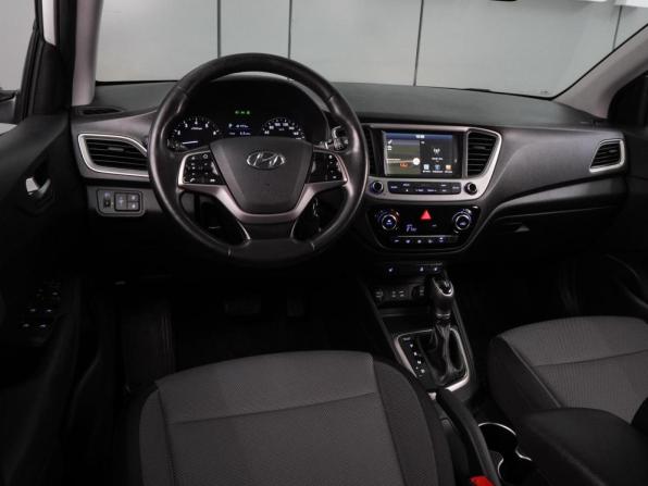 Hyundai Solaris II с пробегом 2018 года, цена 1 349 000 рублей, 155199 км, седан, Автокод Объявления