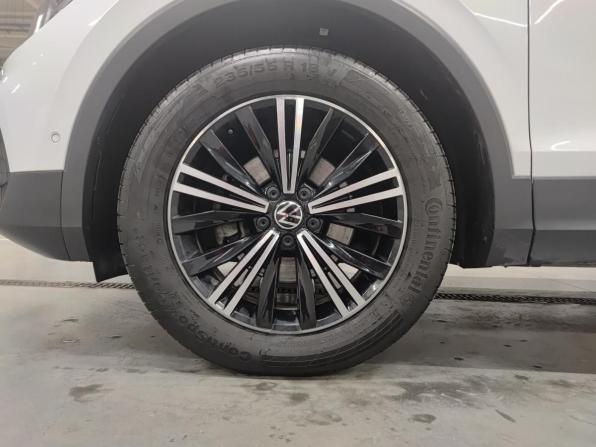 Volkswagen Tiguan II Рестайлинг с пробегом 2021 года, цена 4 079 000 рублей, 33699 км, внедорожник, Автокод Объявления