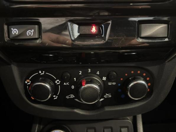 Renault Duster I Рестайлинг с пробегом 2017 года, цена 1 099 000 рублей, 156431 км, внедорожник, Автокод Объявления