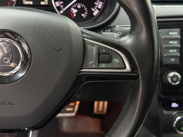 Skoda Octavia III (A7) с пробегом 2015 года, цена 1 445 000 рублей, 170749 км, лифтбек, Автокод Объявления