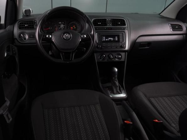 Volkswagen Polo V Рестайлинг с пробегом 2019 года, цена 1 299 000 рублей, 139246 км, седан, Автокод Объявления