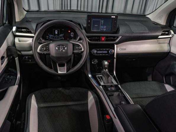 Toyota Veloz с пробегом 2023 года, цена 4 239 000 рублей, 74 км, минивэн, Автокод Объявления