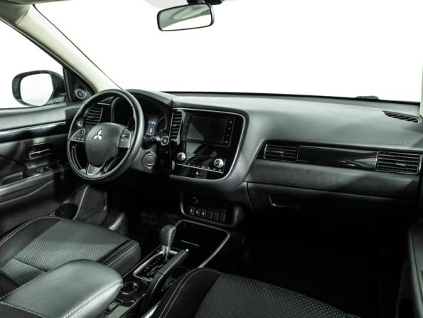 Mitsubishi Outlander III Рестайлинг 3 с пробегом 2019 года, цена 2 199 700 рублей, 80038 км, внедорожник, Автокод Объявления