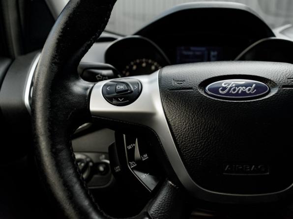 Ford Kuga II с пробегом 2015 года, цена 1 150 000 рублей, 239654 км, внедорожник, Автокод Объявления