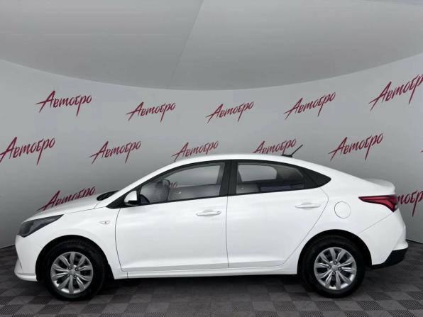 Hyundai Solaris II Рестайлинг с пробегом 2022 года, цена 1 499 000 рублей, 70117 км, седан, Автокод Объявления