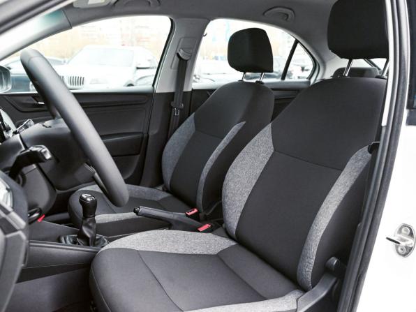 Skoda Rapid II с пробегом 2020 года, цена 980 000 рублей, 200518 км, лифтбек, Автокод Объявления