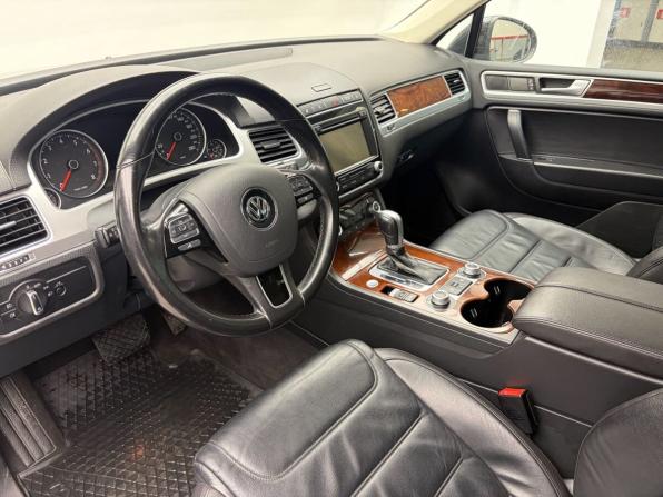 Volkswagen Touareg II Рестайлинг с пробегом 2015 года, цена 2 845 000 рублей, 144475 км, внедорожник, Автокод Объявления