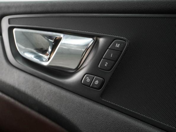 Volvo XC60 II с пробегом 2018 года, цена 3 498 000 рублей, 175213 км, внедорожник, Автокод Объявления