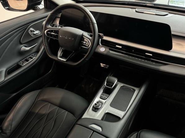 Chery Arrizo 8 с пробегом 2023 года, цена 2 100 000 рублей, 21000 км, седан, Автокод Объявления