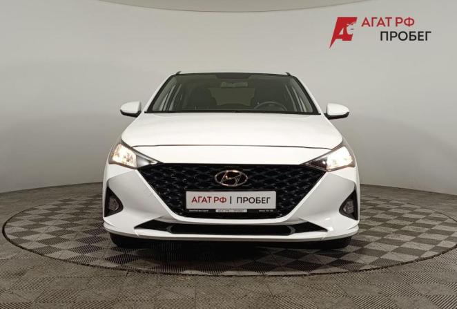 Hyundai Solaris II Рестайлинг с пробегом 2020 года, цена 1 640 000 рублей, 80000 км, седан, Автокод Объявления