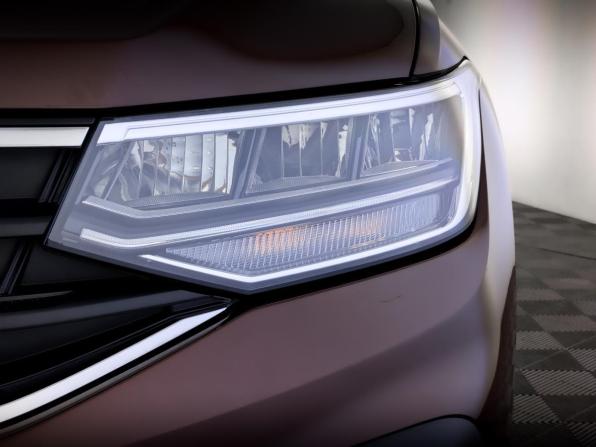 Volkswagen Tiguan II Рестайлинг с пробегом 2021 года, цена 2 490 000 рублей, 77757 км, внедорожник, Автокод Объявления